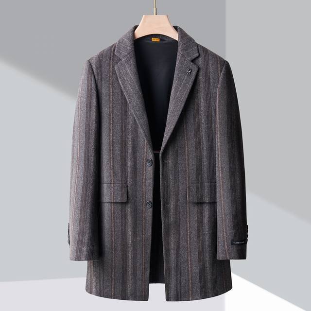 阿玛尼 冬季高端阿尔巴卡双面羊绒大衣 品牌:Arman*I 尺码:M 4Xl 最大可穿210斤. 颜色:浅咔 灰色 介绍:2022冬季顶级新款男士羊毛羊绒大衣
