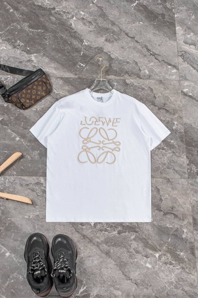 New# L1 Loewe 罗意威2024Ss春夏圆领短袖t恤 贸易公司订单，进口100%棉面料，以天然植物纤维提炼出来，手感柔软，穿着舒适，完全不易有刺激皮肤