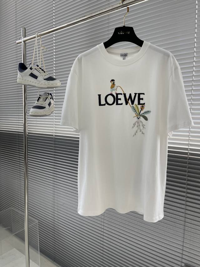 Loew 原版定制 全品相高品质加密精梳棉面料 胸前标识logo刺绣上身舒适透气不僵硬 整体有着丰富的立体感 男女同款 颜色：黑色 白色 卡色 尺码：M～Xxl