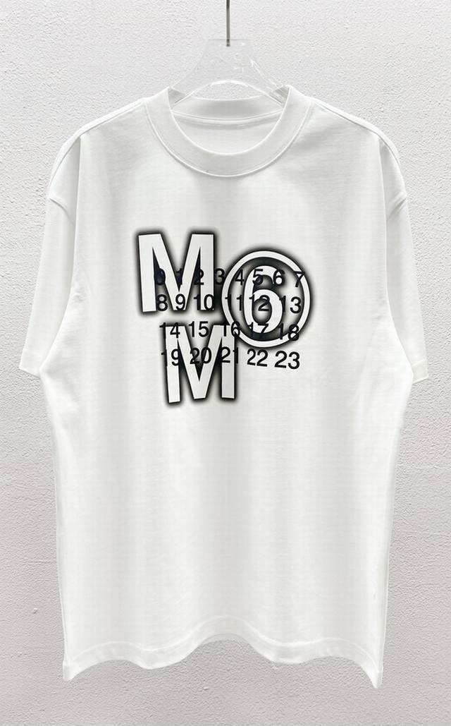 2024春夏系列 Mm6新款印花圆领短袖t恤 经典圆领设计
