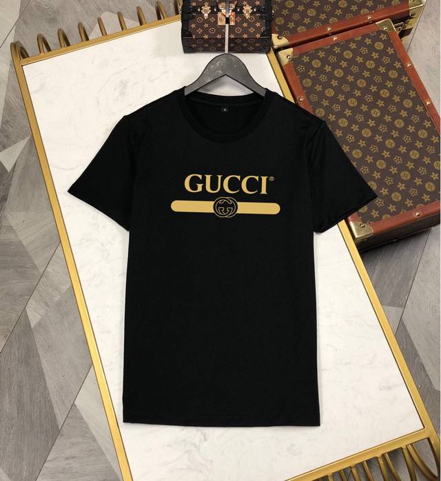 Gucci古奇 2024Ss春夏高品质丝光棉短袖t恤，顶级原单品质，当下最新工艺要求，顶级订单要求车线做工，超级好搭配，顶级定制，搭配整件细节 ，品质及剪裁设计