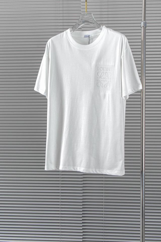 New# 罗意#. Loew** 2024Ss圆领短袖t恤。客供进口100%棉面料，以天然植物纤维提炼出来，手感柔软，穿着舒适，完全不易有刺激皮肤，这样的面料吸