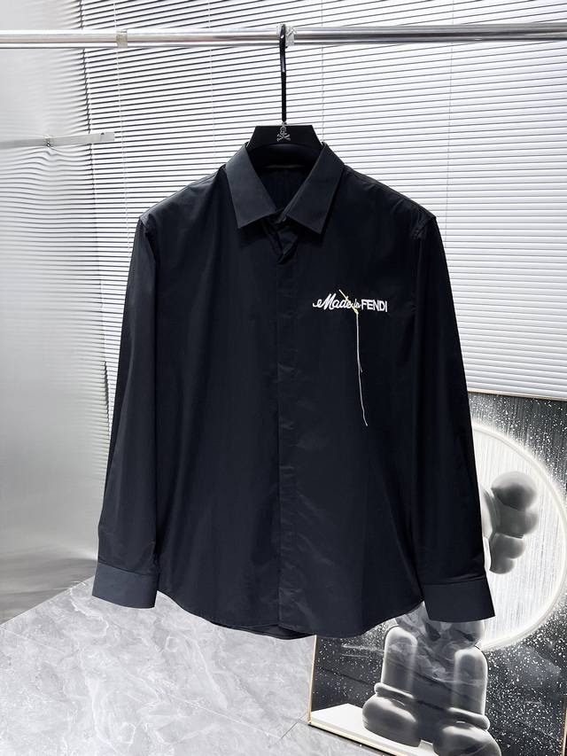 芬迪 Fendi 2024Ss新款男士长袖 衬衫 衬衣，高端版本！专柜定制面料 透气舒适度高，细节无可挑剔，品牌元素设计理念，体现高品质。手感细腻柔软！呈现休闲
