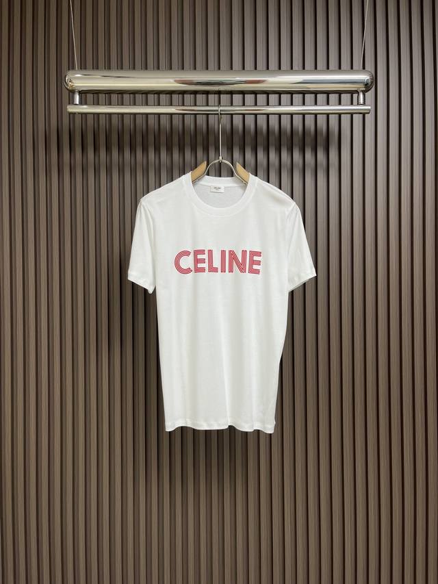 Celine 经典款logo标识短袖t恤，面料采用170克50支双股 手感柔软 舒适亲肤 简单到极致就是时髦 最简单的经典黑百t恤 最能打动人心，采用弹力胶浆印